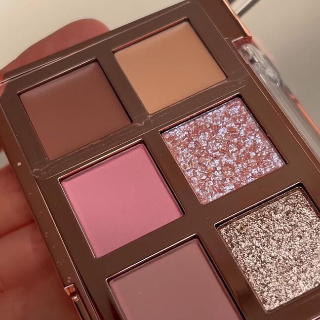 צלליות THE ENCHANTED ICON