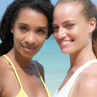 GLOW ME + LIGHT MEDIUM מינרלי בתוספת גוון SPF 50 קרם לחות image number null