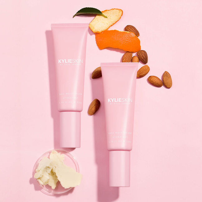 קרם לחות המסייע בשמירת הלחות בעור למשך היום