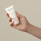 קרם לחות לעור הנוטה לפצעונים image number null